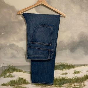 Madewell Classic Straight Jean, High Waisted Size 31, Distressed